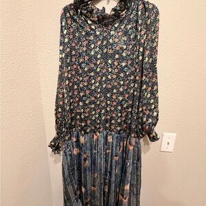 Chic Floral Long Sleeve Dress